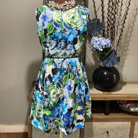 ELLEN Tracy Floral Dress - Picture 5 of 7